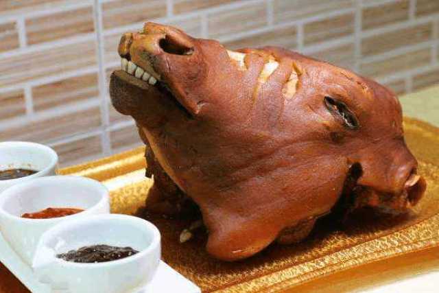 奇特美食之旅:湖南湘西"牛头宴",隔着屏幕都感受到牛气冲天