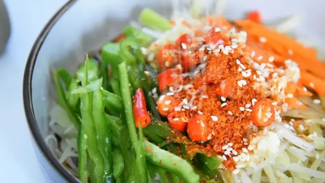 酸酸辣辣的开胃小菜,想做的好吃也是有些讲究的