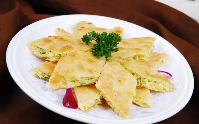 鸡蛋灌饼制作方法（鸡蛋灌饼制作流程）