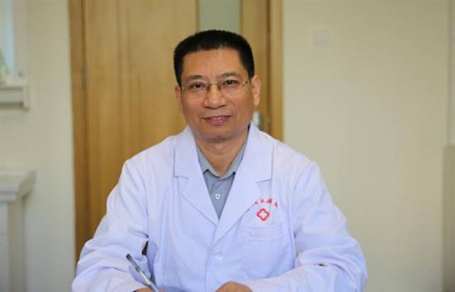 包含北京口腔医院、全国服务-收费透明网上代挂专家号，在线客服为您解答的词条