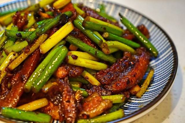 一人食 | 蒜薹回鍋肉