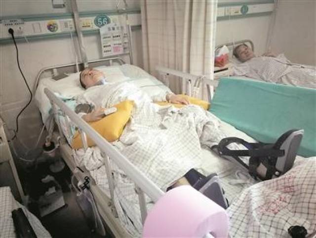 女子陪同乡去诊所看病 却被楼上掉下的大狗砸中致瘫