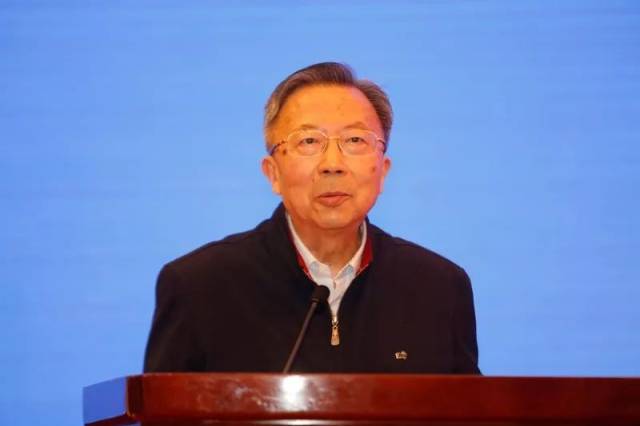 嘉宾主持:周凤华 教育部职业技术教育中心研究所副主任