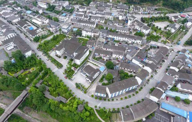 这是四川省什邡市红白镇(5月7日无人机拍摄).新华社记者 薛玉斌 摄