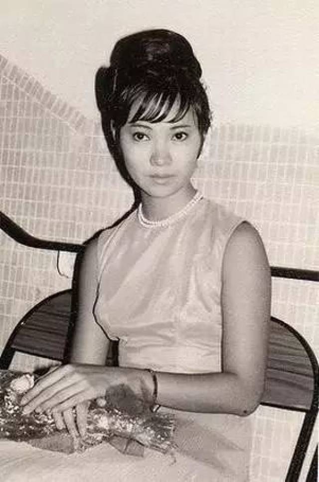 官方说法自然是"性格不合" 相濡以沫 不如相忘于江湖 萧芳芳既没有自