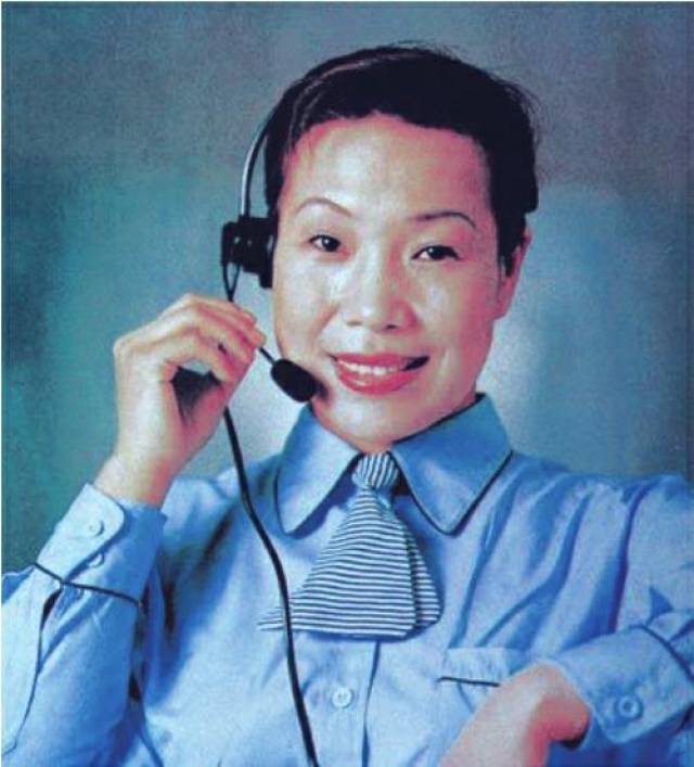 全国劳模李素丽落榜生当售票员待人热情事迹上了中学课本