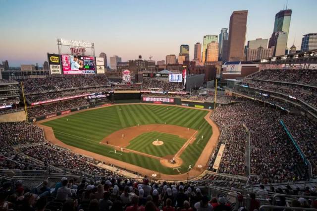 1分钟了解mlb棒球场的「各种形状」