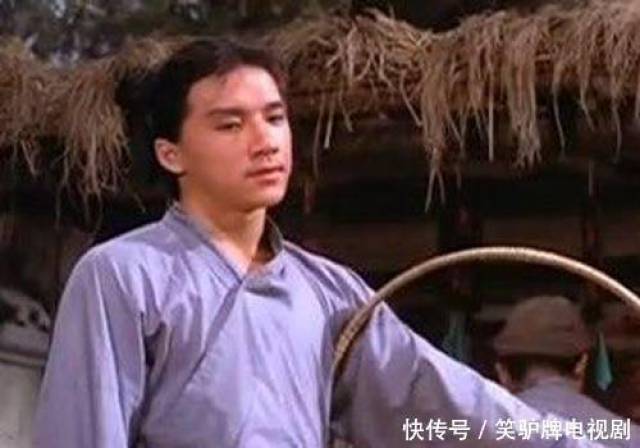 成龙最早的六部电影,全看过的都老了,最后一部成龙最后悔作品