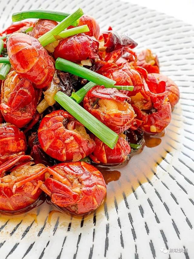 跟餐馆做得一样好吃,或者比餐馆做得更好吃——香辣虾尾
