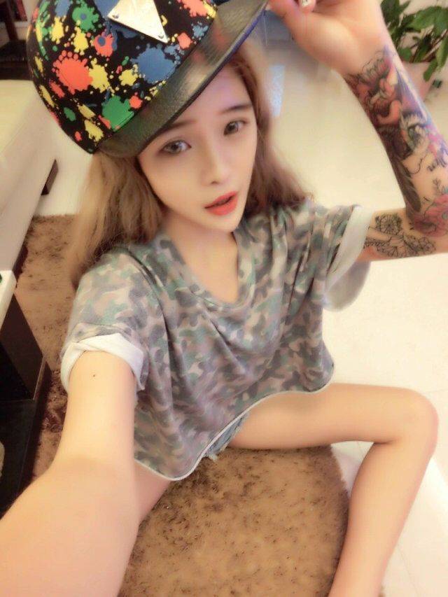 为爱自残,借钱整容,滥交男伴,李耐阅还发开房照片?