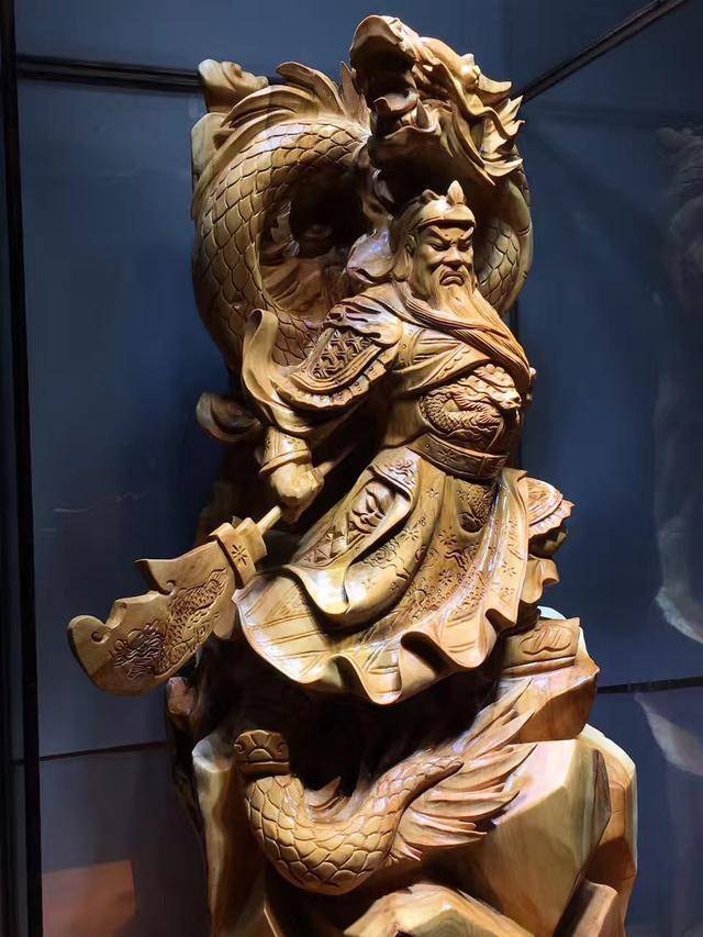 崖柏御龙关公威武的简直逆天了