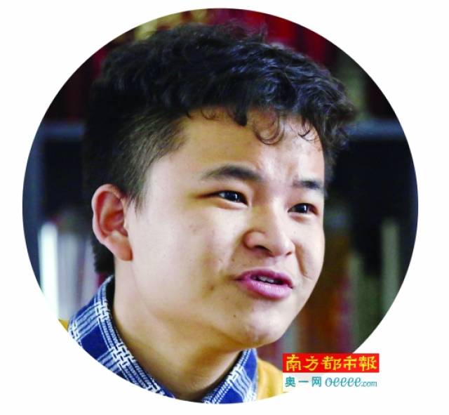 10年过去,林浩已从当年的"抗震小英雄"成为18岁的成年人.