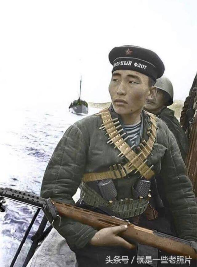 苏联海军中亚洲面孔的士兵