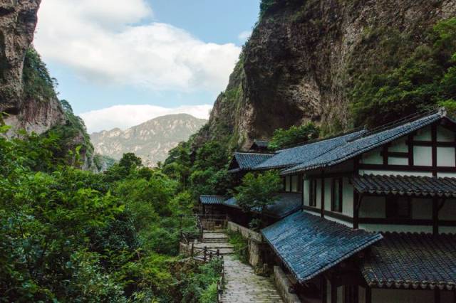 古代建筑,这也是某电影在此取景所留下的,很有世外桃源,深山老林的