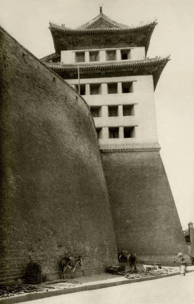 德胜门箭楼侧景