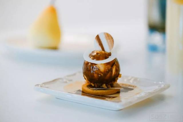 高铁北站这家咖啡店别随便进!稍不留神就误了