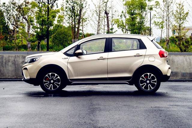 6万就有自动挡,顶配还不到7万,油耗仅6l,可惜卖不过宝骏510!