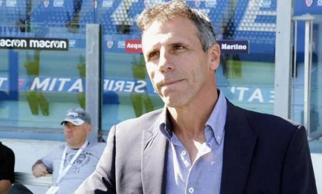 和丹增罗布一样,意大利足坛名宿佐拉也是梅粉 阿迷,近日在接受英国