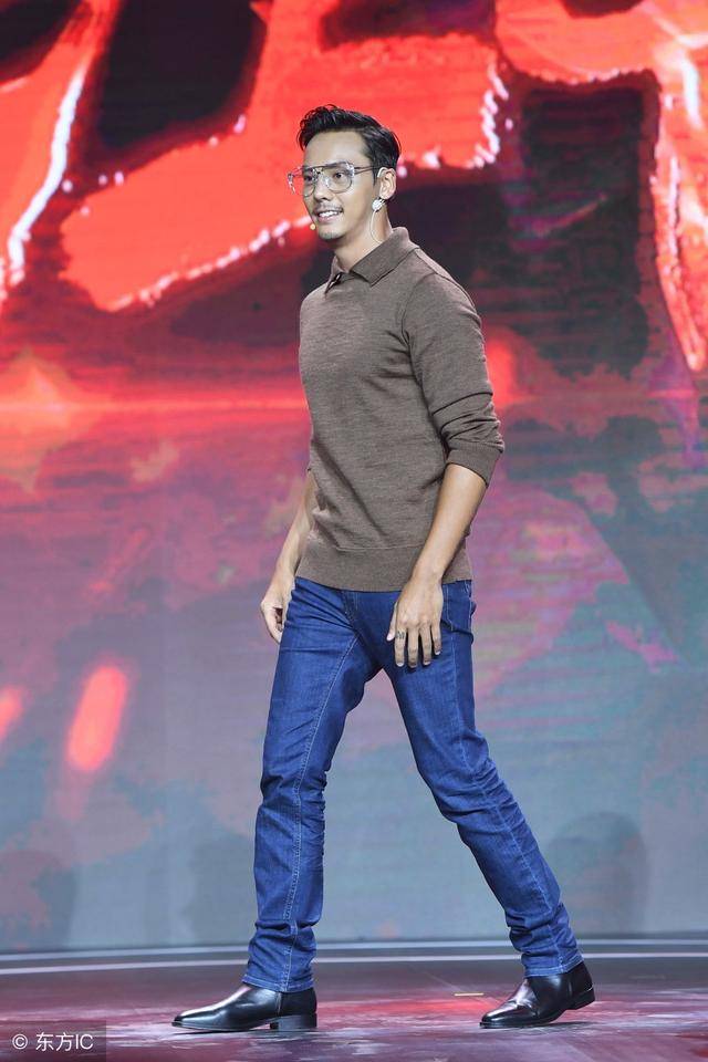 吴彦祖,身高183cm,香港电影演员,出生于旧金山,毕业于美国俄勒冈州