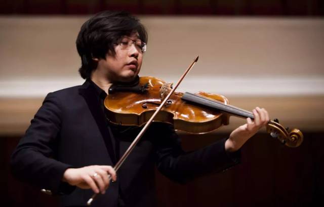 乐之声室内乐团艺术总监——王恪居