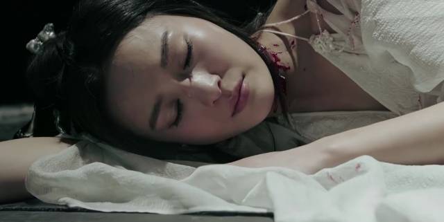 淮阴少年韩信青梅竹马的爱人季姜便难逃魔掌,最后为保贞节,自刎于大殿