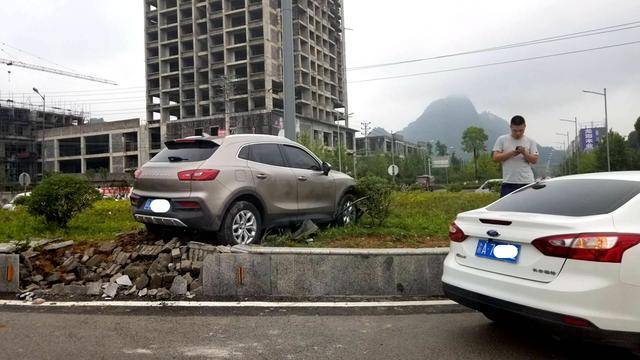 转盘事故图片