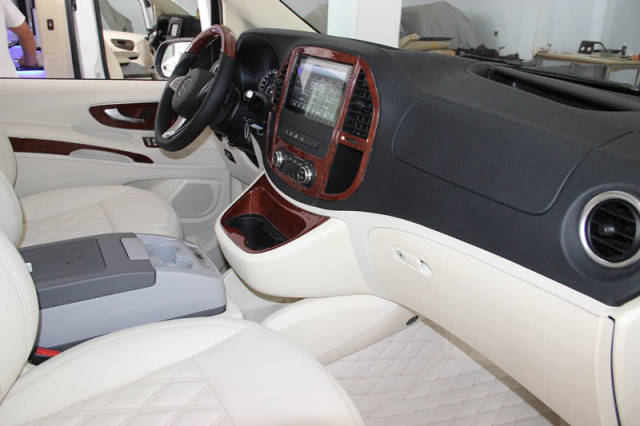 奔驰威霆改装的样子,不止多变的风格