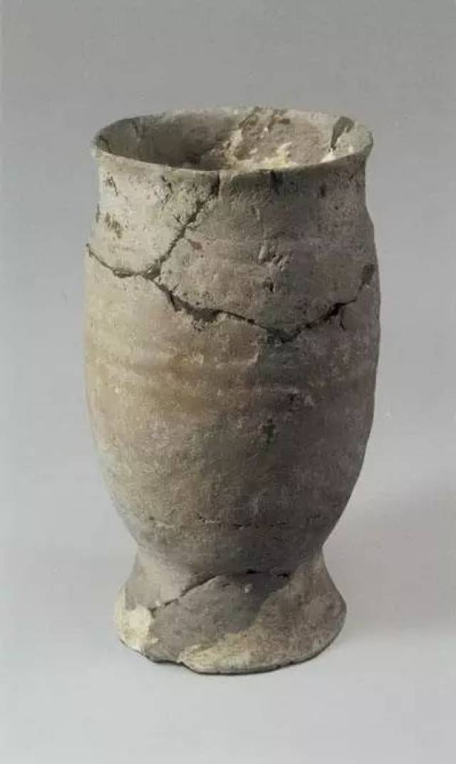 文物介绍——秦云纹高足玉杯_搜狐网
