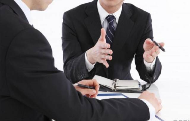 在整个谈判过程中强调"共同利益"有助于双方加强合作,搁置争议.