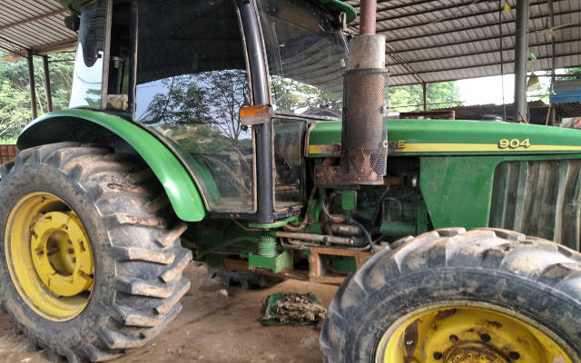 2015年的约翰迪尔904拖拉机,耕作时间1200小时,干了不少农活