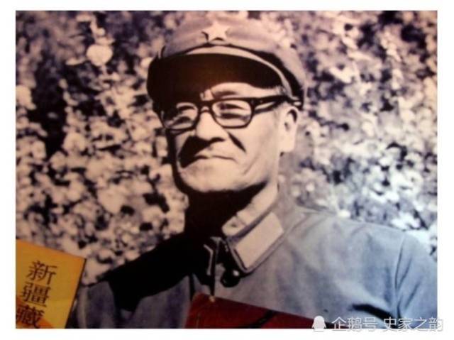 王洛宾原是马步芳的上校军官,又如何成为新疆军区的文艺科长?