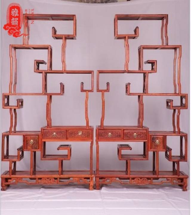 多宝格风格分为:古典风格博古架,现代风格博古架.