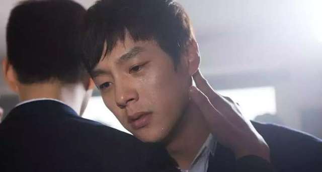 腐剧推荐,韩国校园暴力下的边缘人物《夜间飞