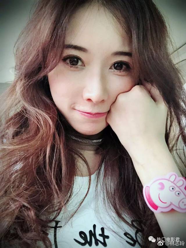 林志玲突破造型秒变轻熟女撞脸吴昕网友直呼老了