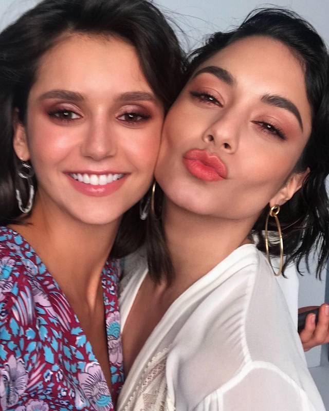 回忆杀!最经典的青春美剧女主同款合照,致我们