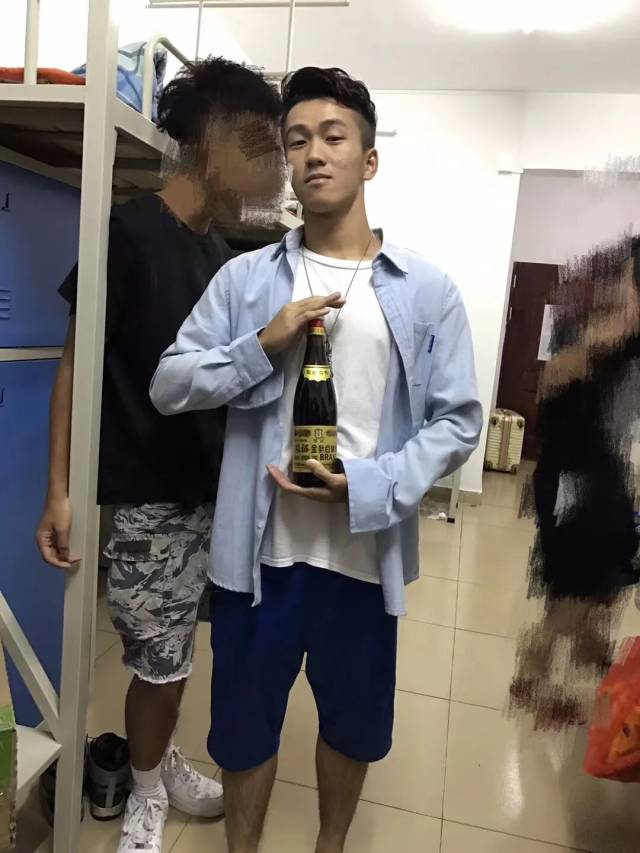 暖男 必须对她好 心愿:早日脱单 幸福美满 5163 昵称:大良焦积哥 年级