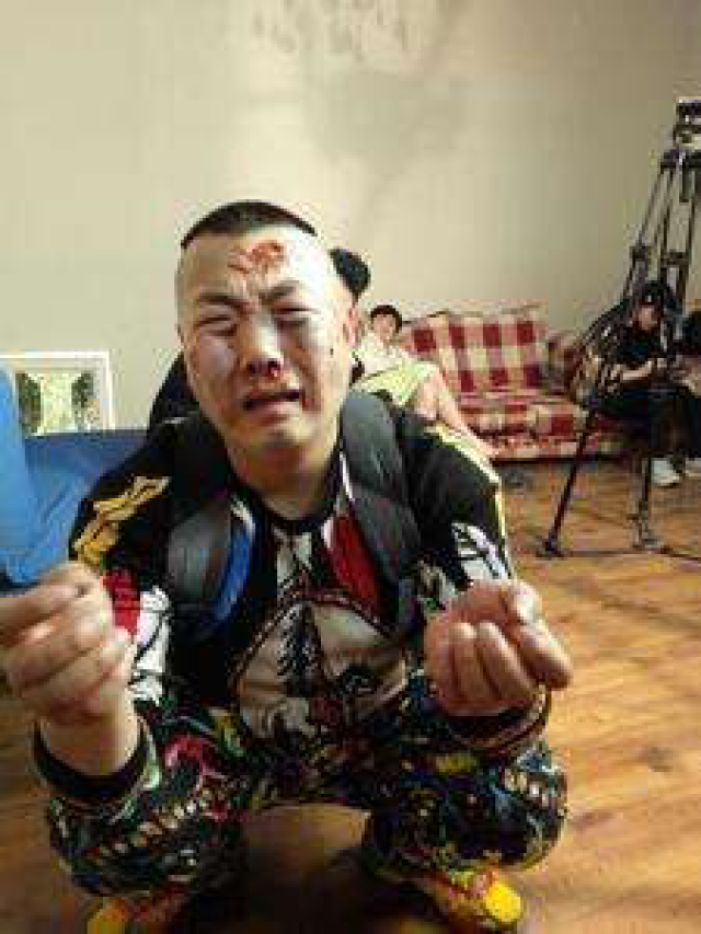 陈翔六点半陈翔睿智与幽默并存 郑云工作室天