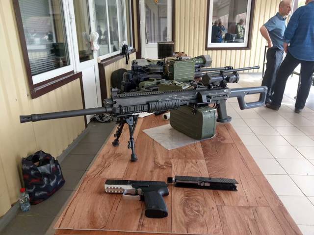 俄罗斯公开试验枪械照片 设计西化"暴力美学"依旧