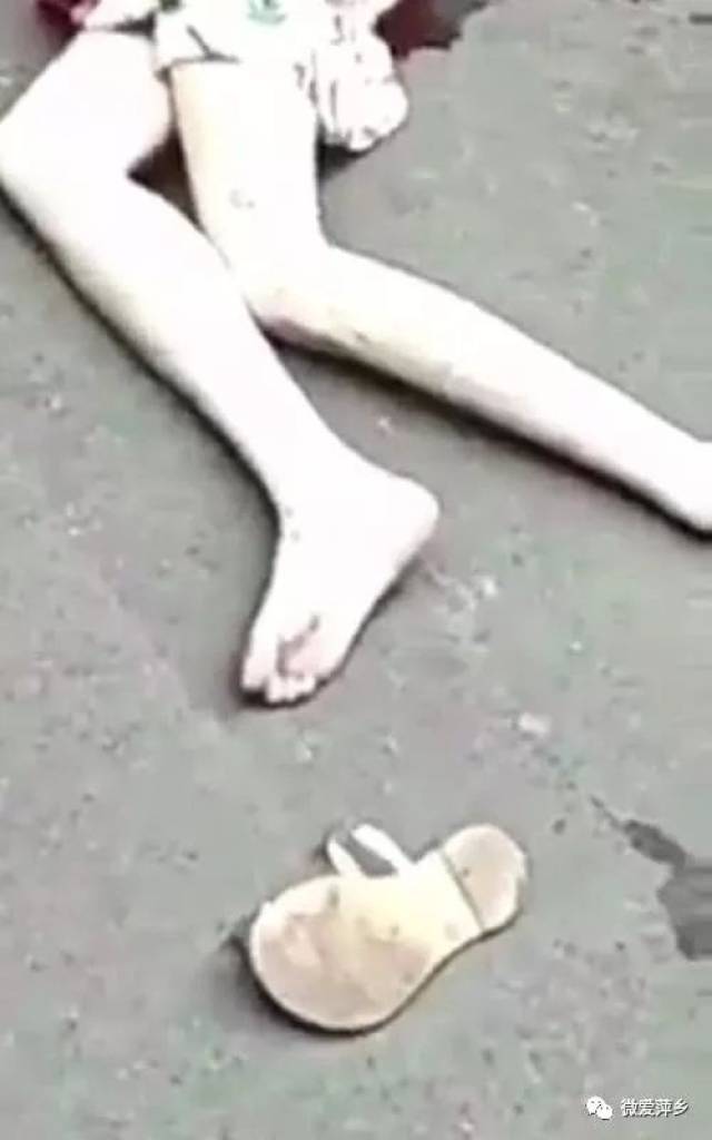 【后续关注】医院已宣布死亡,被前夫刺十多刀;莲花巷里还有受害者躺着