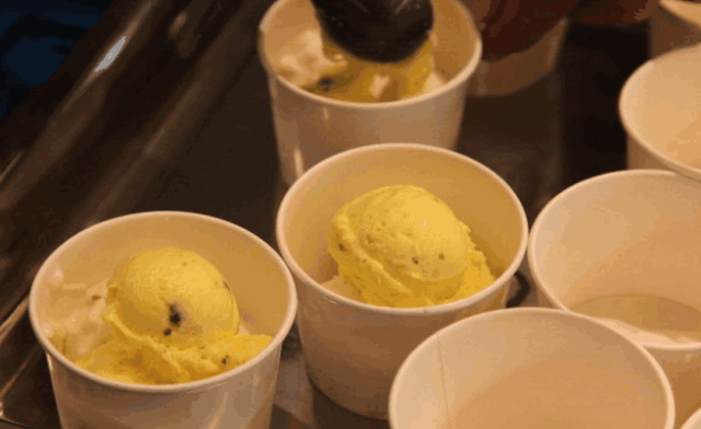 其实不是啦,藏红花冰淇淋吃起来非常清爽的哦!