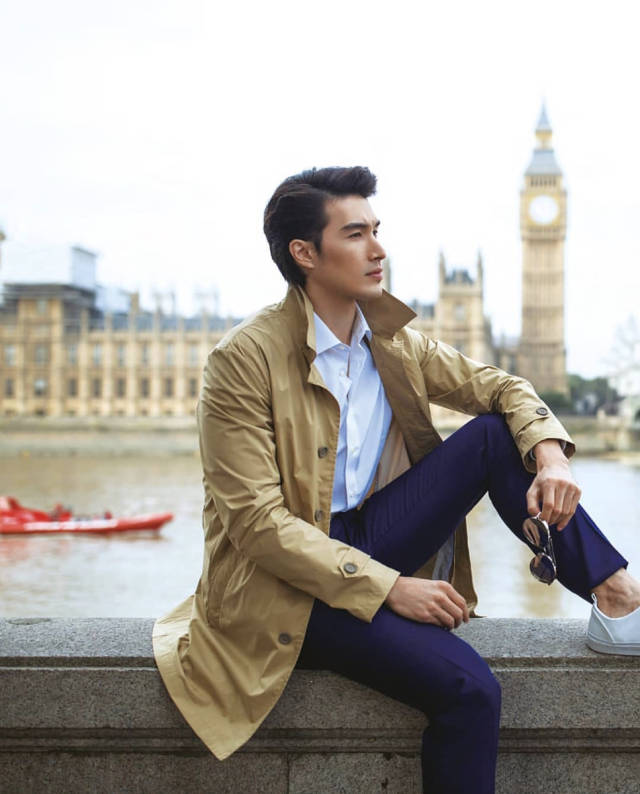 锦荣伦敦时尚大片曝光 精致有型尽显绅士风范