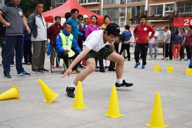 五米折返跑 (分为男女组)