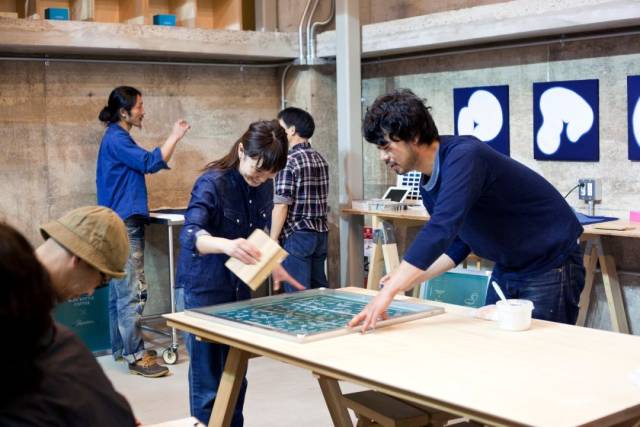 荐书| 这个日本型男设计师放弃工作,染出了日本最美的蓝!