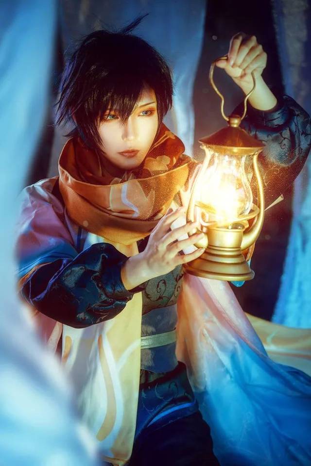 王者荣耀庄周云端筑梦师cos,帅气的小哥哥!