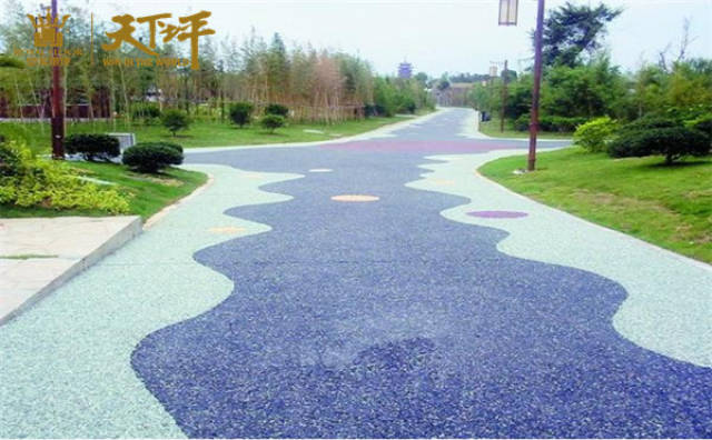 彩色透水地坪悄然入驻城市广场,城市建设新篇章