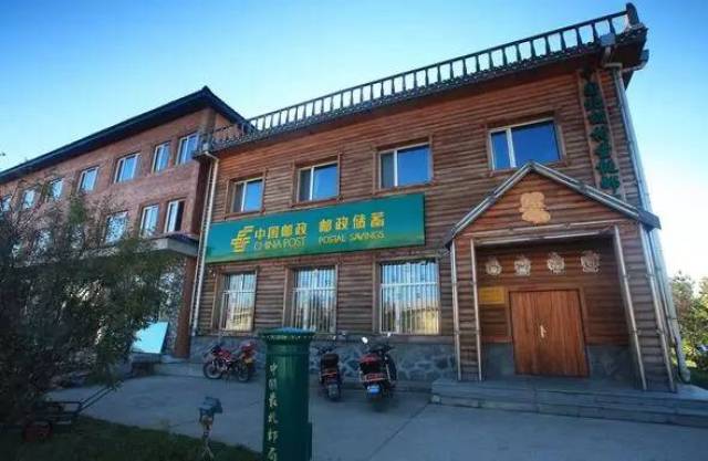 高高的兴安岭一片大森林,森林里住着勇敢的鄂伦春.