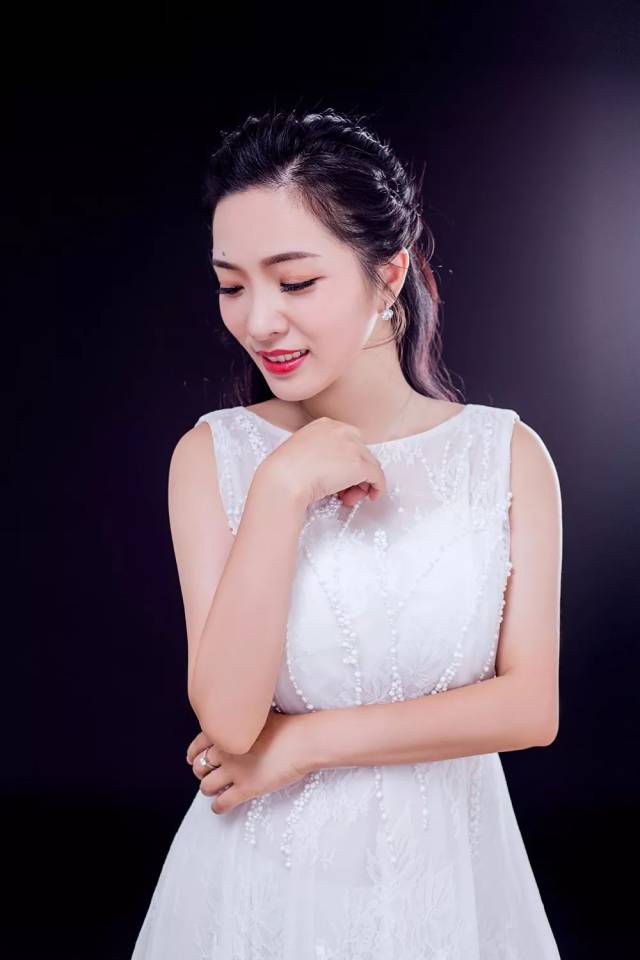 真好听!长乐美女歌手陈丹丹动人演绎福州语歌曲《磨心》