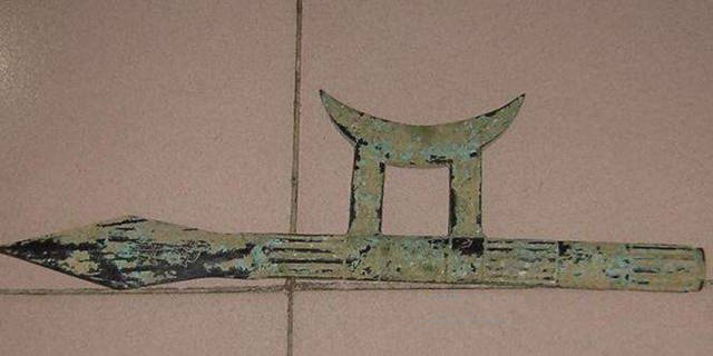 五大奇门古兵器:一种不杀戮,高高举起敌军即溃,一种杀鬼最拿手