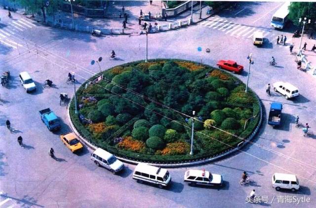 真没见过!西宁20年前老照片,最高建筑竟然是