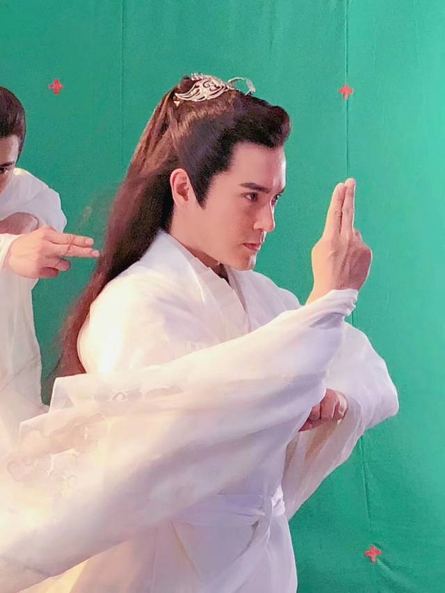 《蜀山之白眉真人传》杀青 王铭铎虐心黑化为爱痴狂